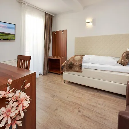 Meyerhof Hotel 3*