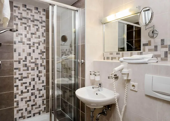 Meyerhof Szálloda 3*